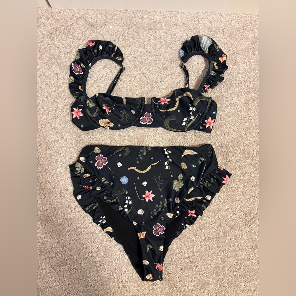 Agua Navy Blue Floral Bikini set. Size Small.